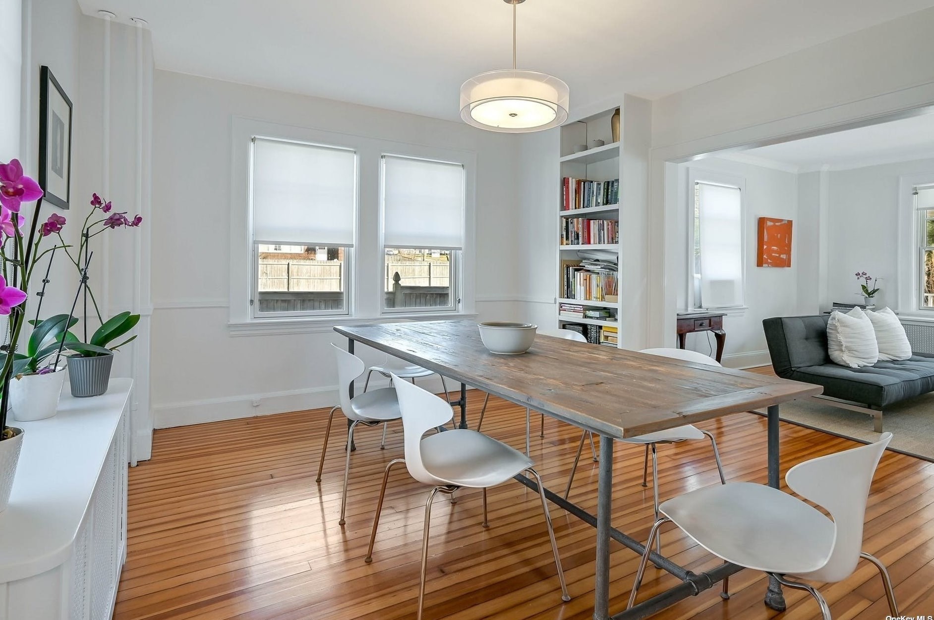 65 Main St, Hunt NY 11743-2919 exterior