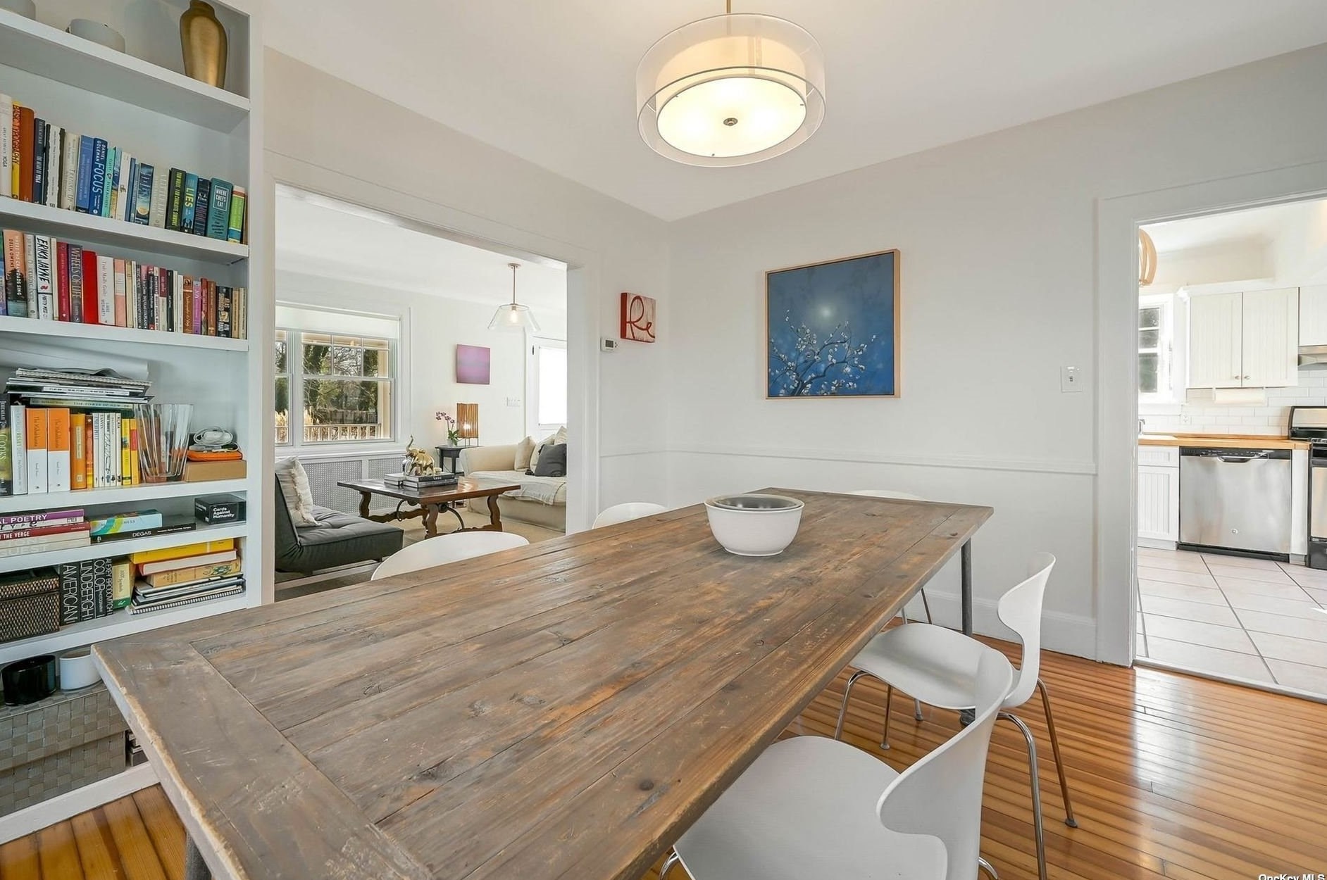 65 Main St, Hunt NY 11743-2919 exterior