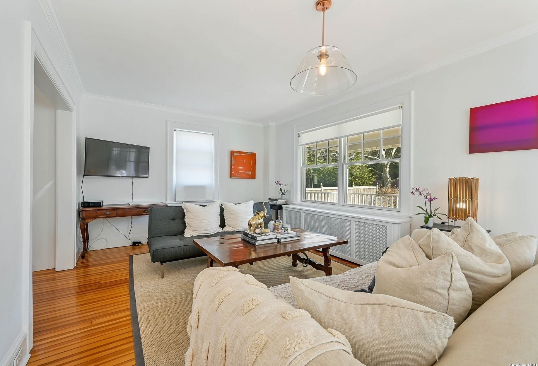 65 Main St, Hunt NY 11743-2919 exterior