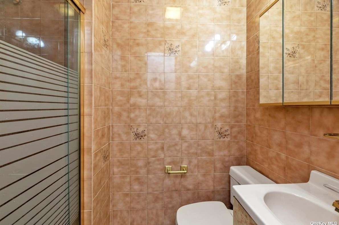 14-21 120th St, Flushing NY exterior