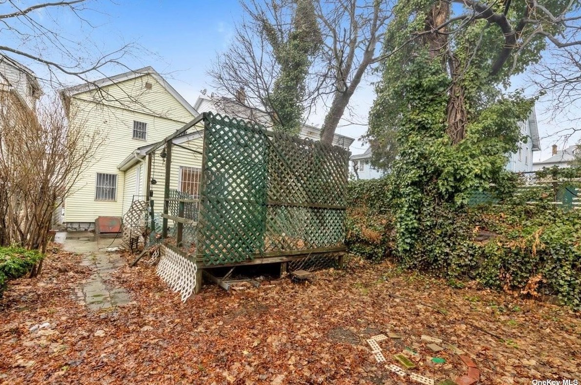 14-21 120th St, Flushing NY exterior