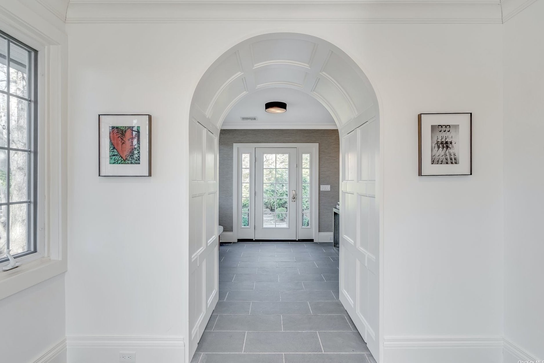 12 Overlook Dr, Port Washington NY  11050-2728 exterior