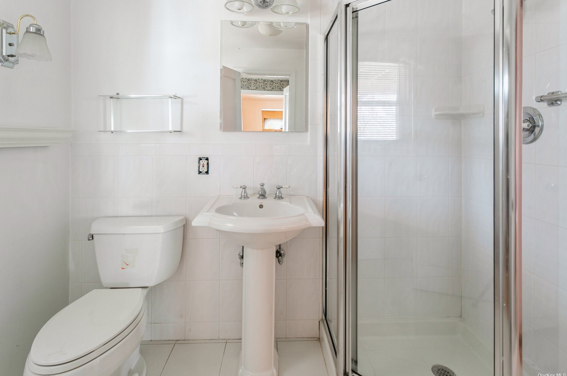 206 Woodbine Ave, North Merrick NY 11566-3130 exterior