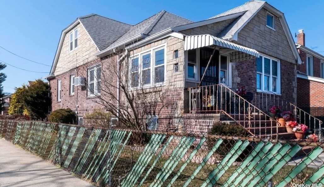 28-20 Murray St, Flushing NY exterior