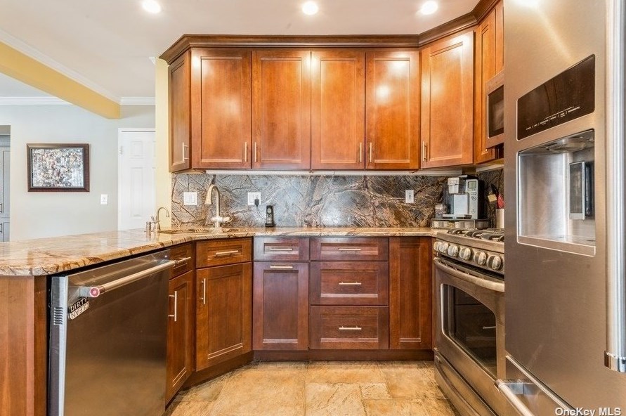 3200 Denton Dr, North Merrick NY 11566-5100 exterior