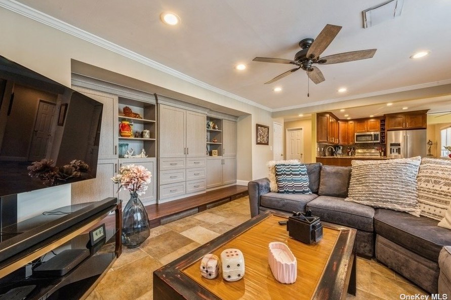 3200 Denton Dr, North Merrick NY 11566-5100 exterior