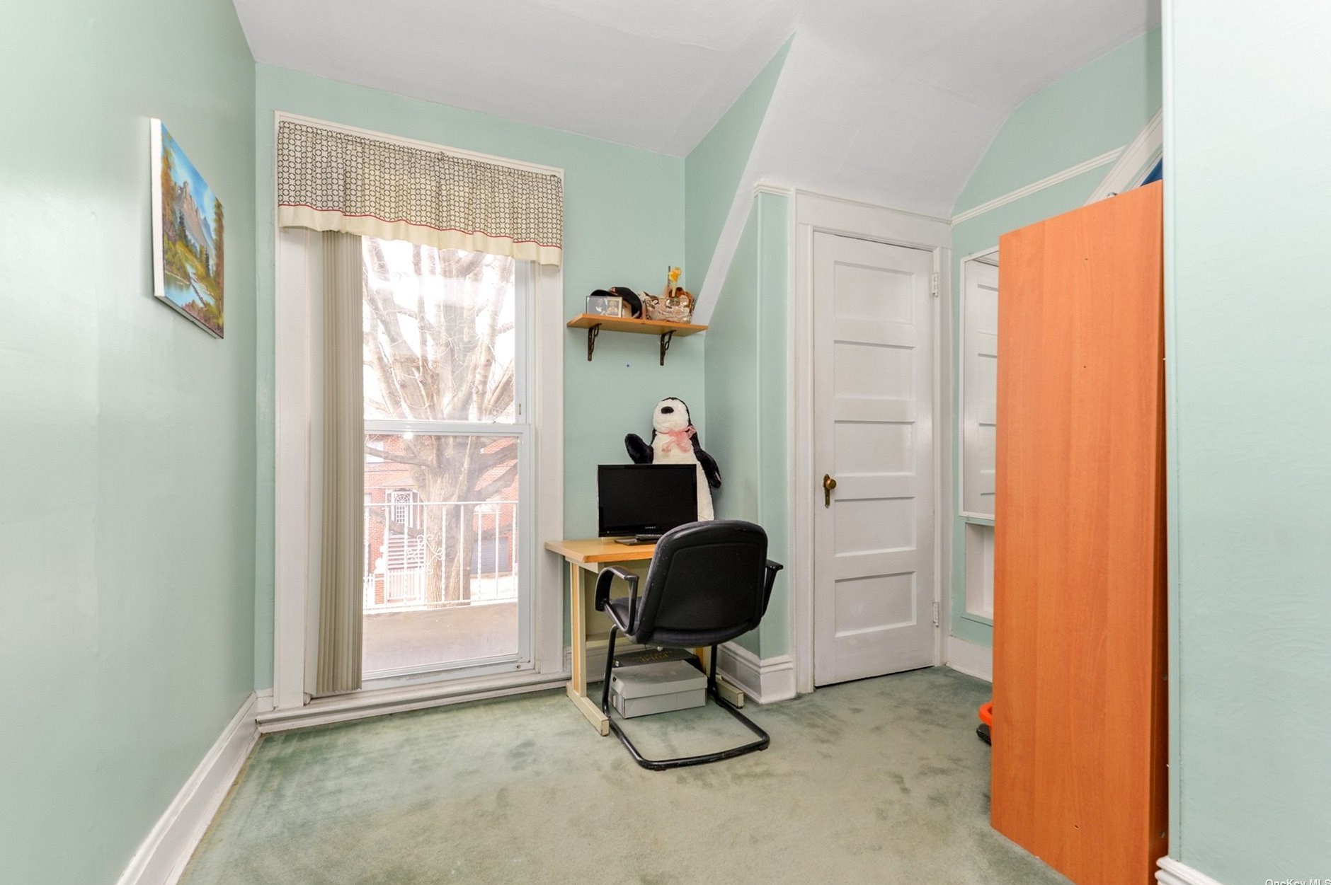 147-42 Elm Ave, Flushing NY 11355-1705 exterior