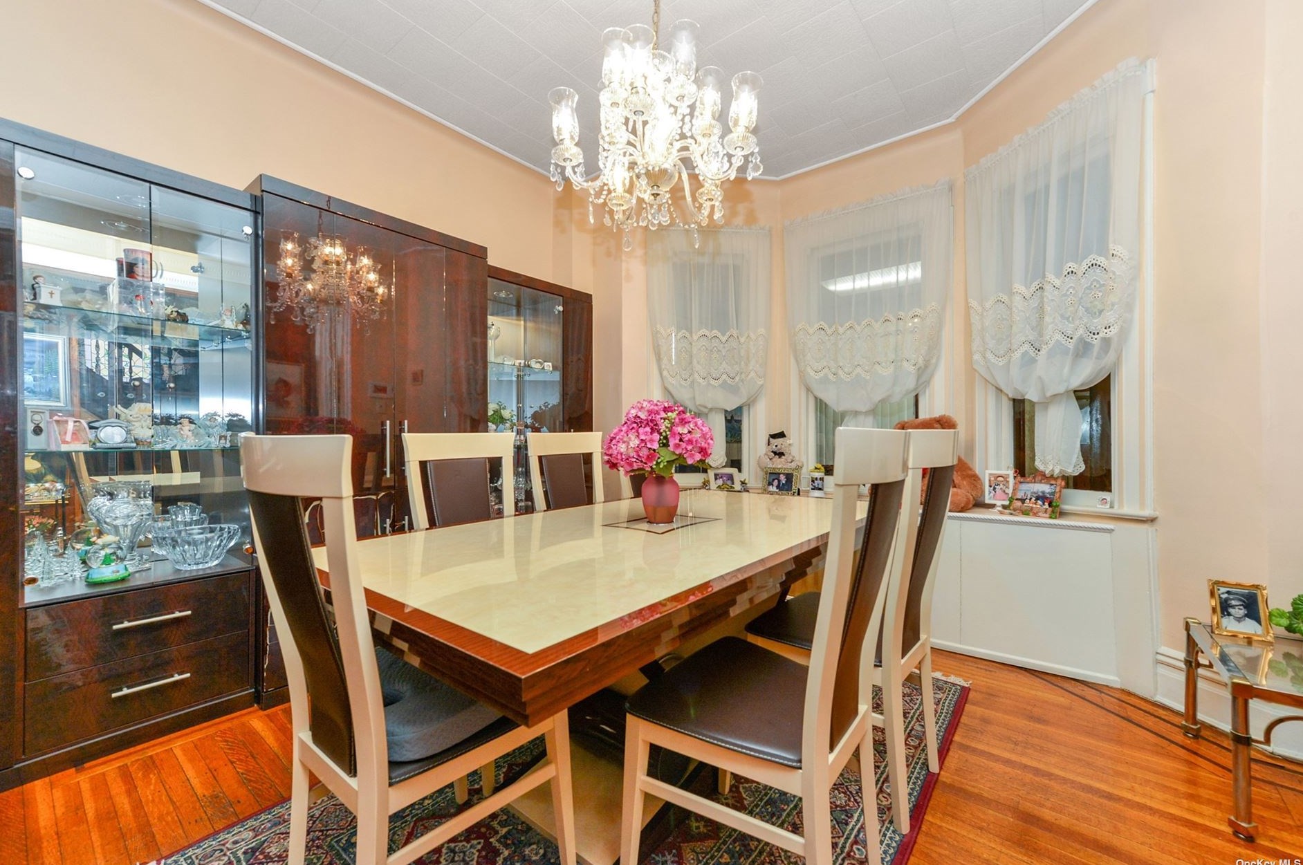 147-42 Elm Ave, Flushing NY 11355-1705 exterior