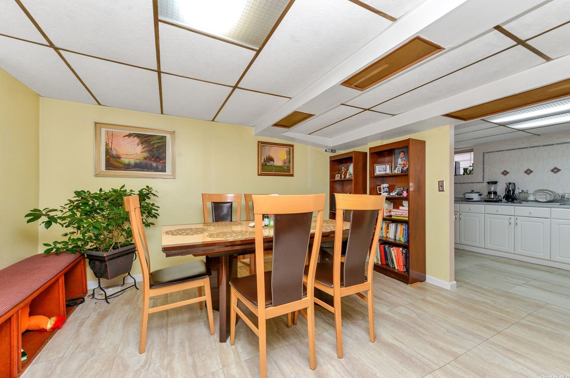 147-42 Elm Ave, Flushing NY 11355-1705 exterior