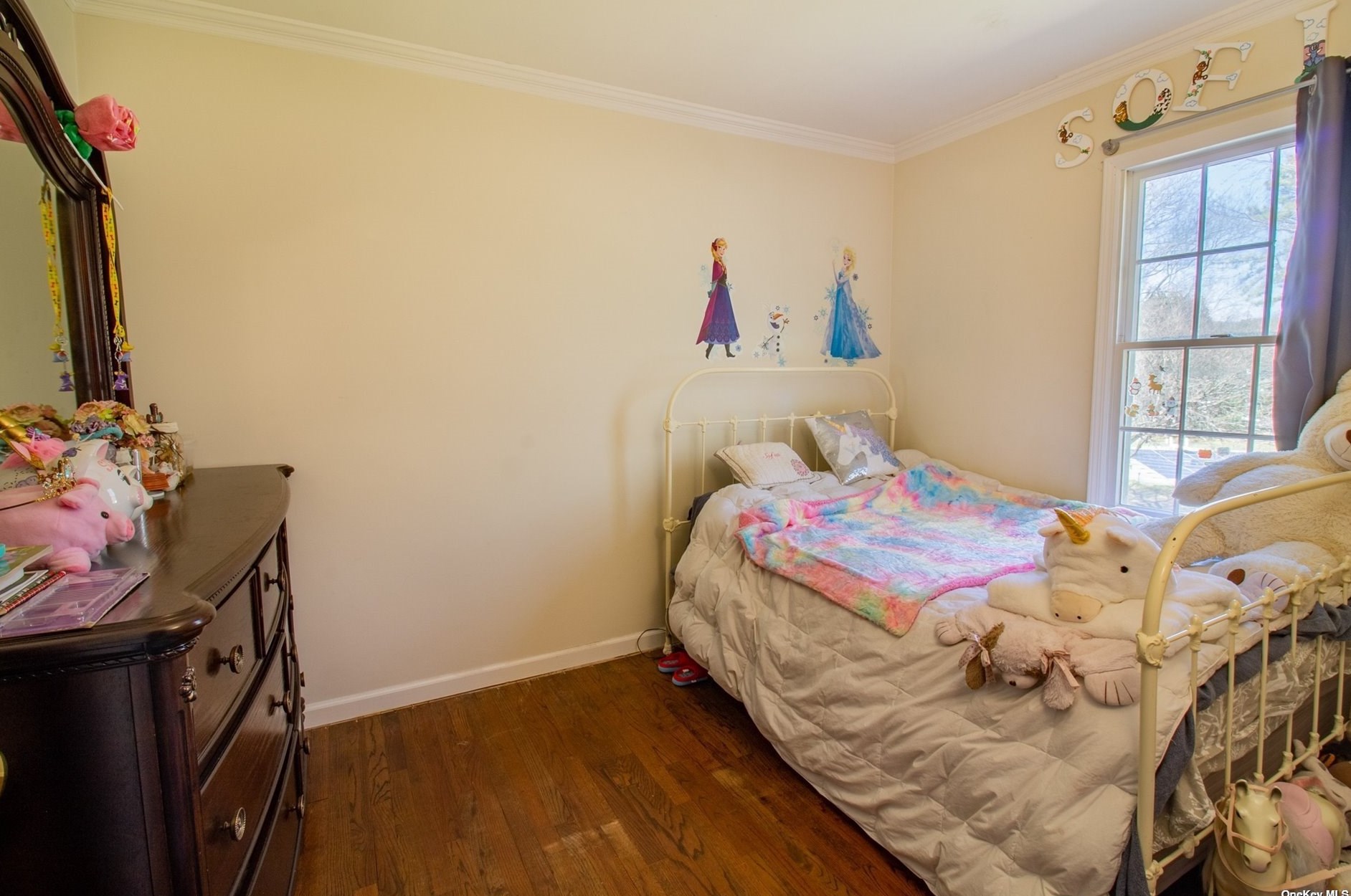 6082 Country Rd, Wildwood NY  11792-1624 exterior