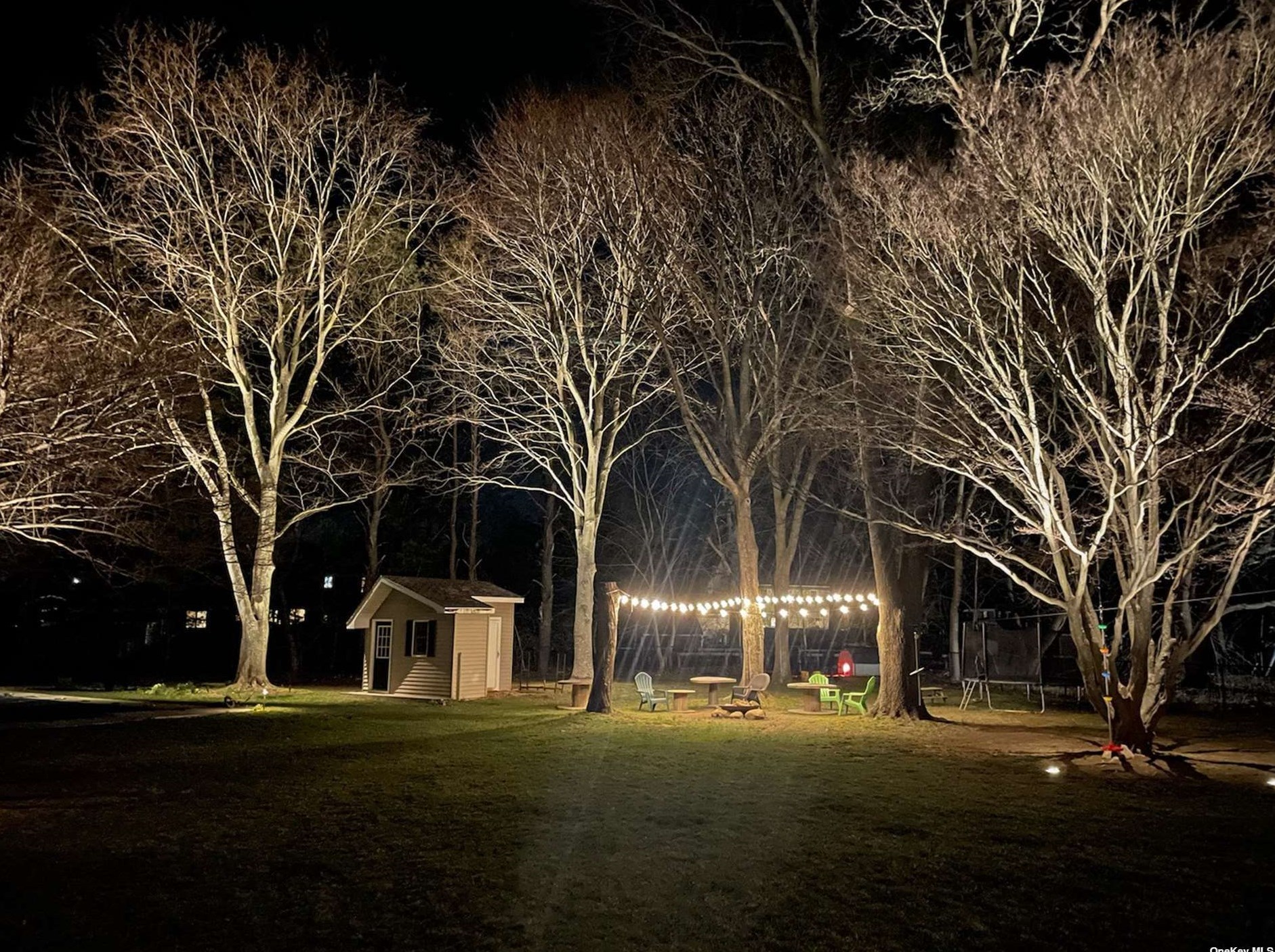 6082 Country Rd, Wildwood NY  11792-1624 exterior