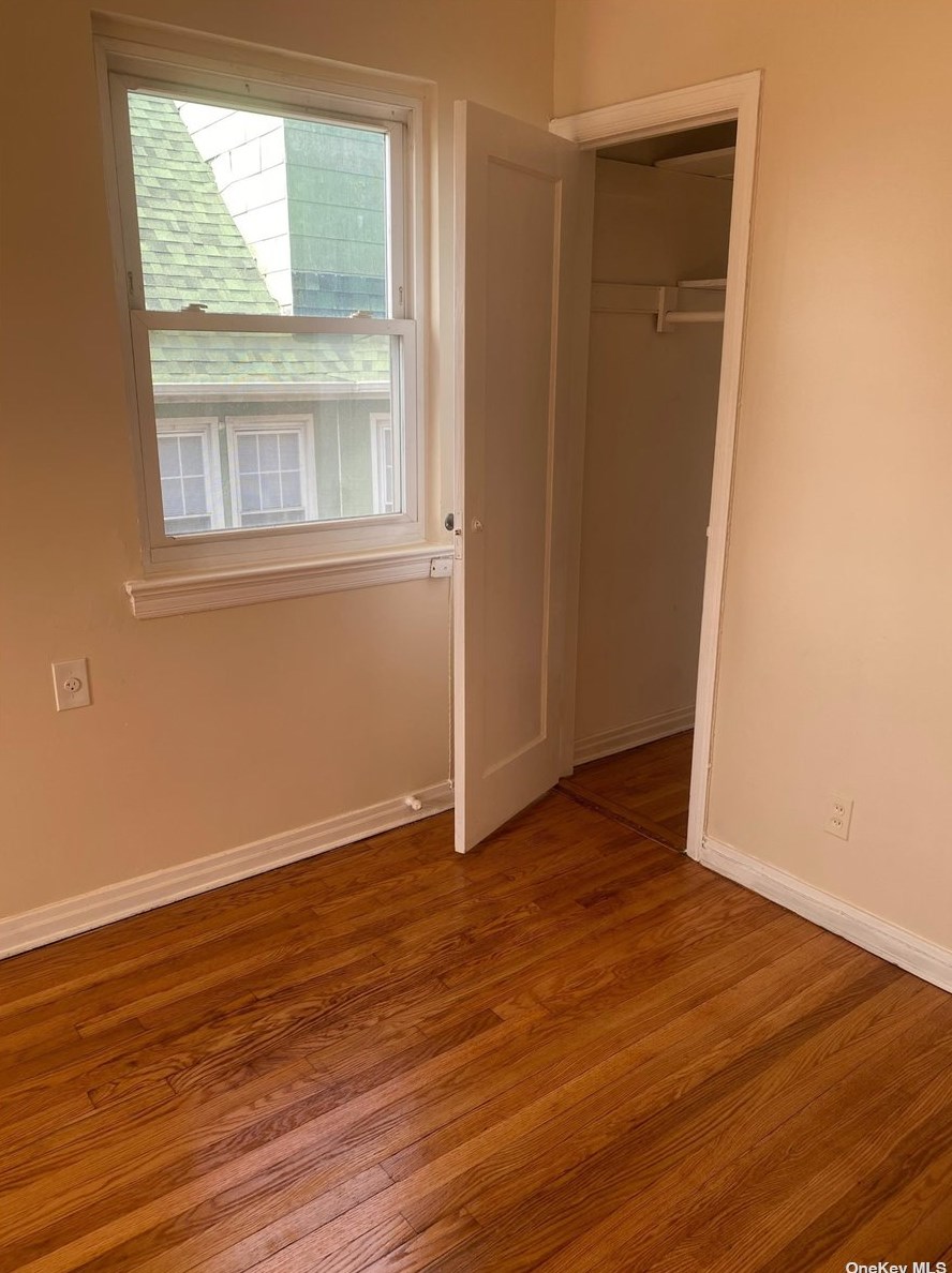 137-14 Booth Memorial Ave, Flushing NY exterior