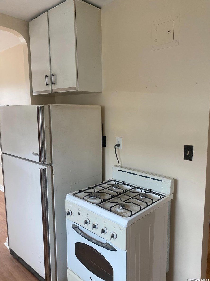 137-14 Booth Memorial Ave, Flushing NY exterior