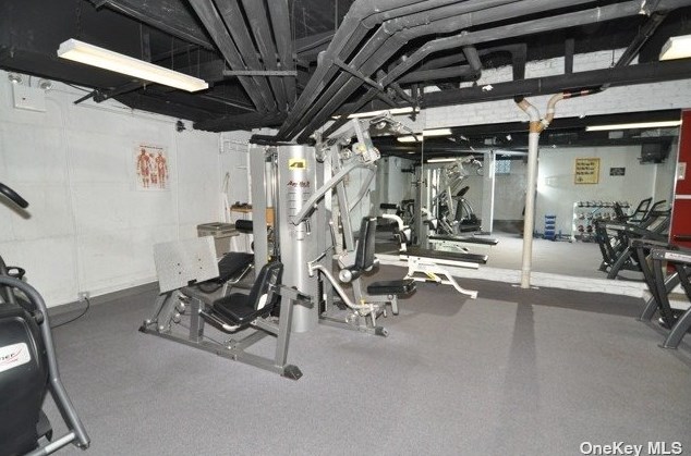 39-25 51st St, Flushing NY 11377-1340 exterior