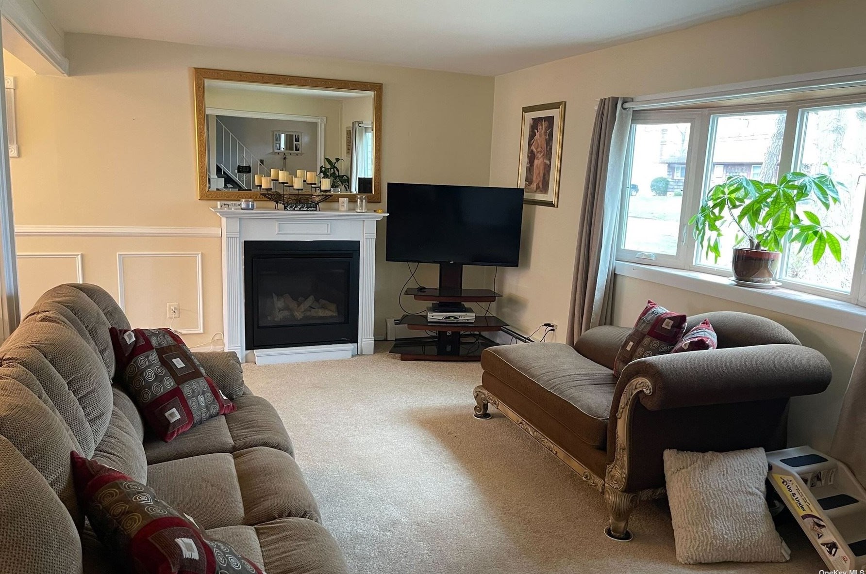 79 Alcolade Dr, Smith Point NY 11967-3801 exterior