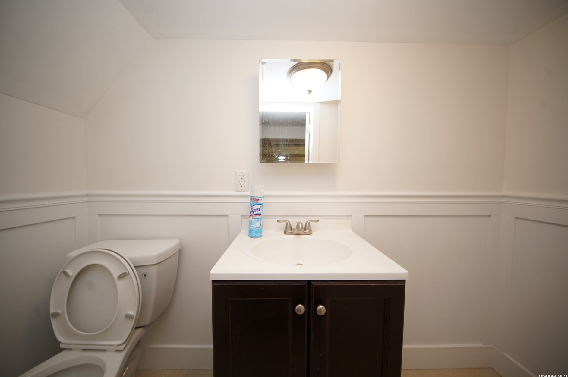 54-27 153rd St, Flushing NY 11354-2429 exterior