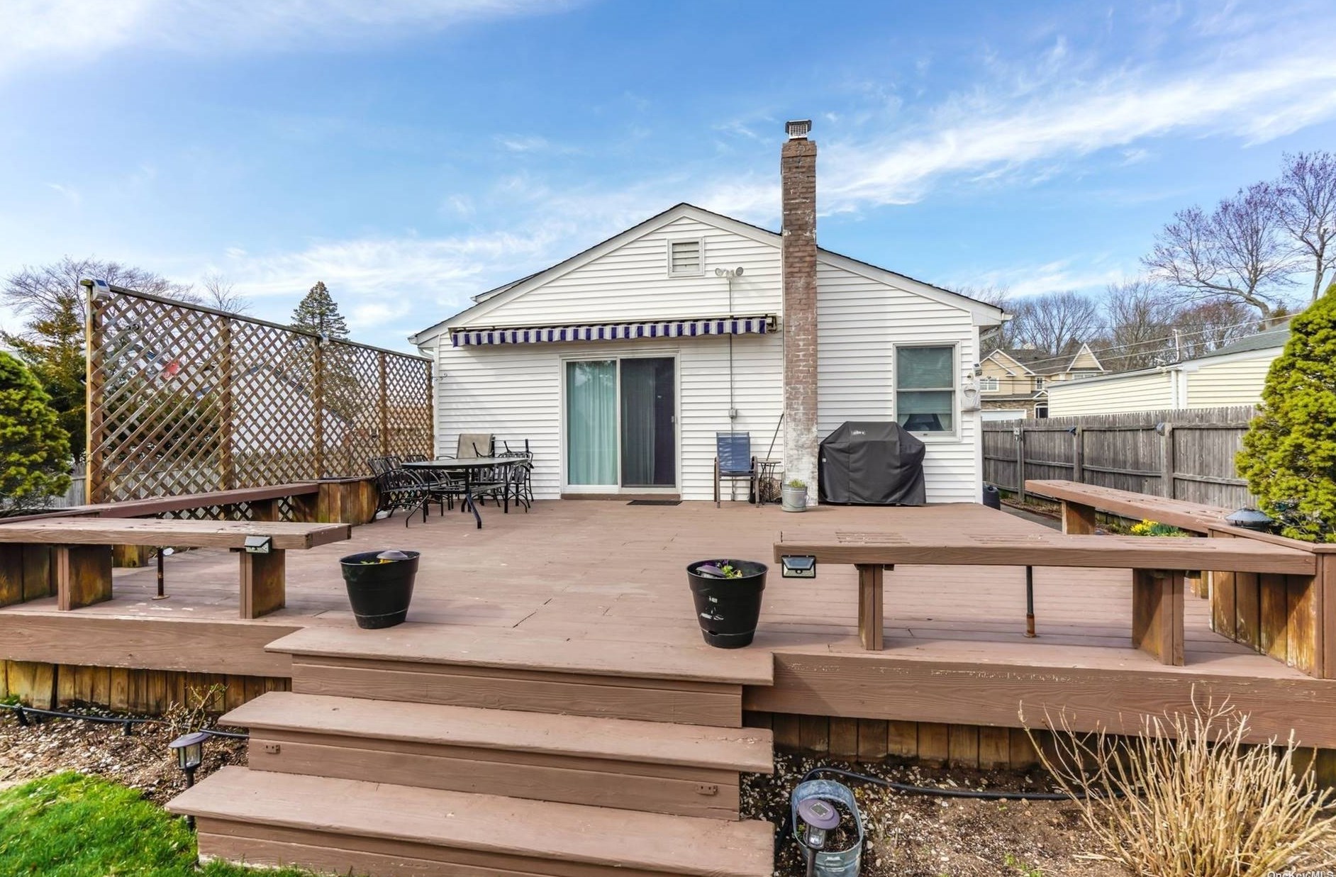 6 Cutting St, Hunt NY 11743-5522 exterior