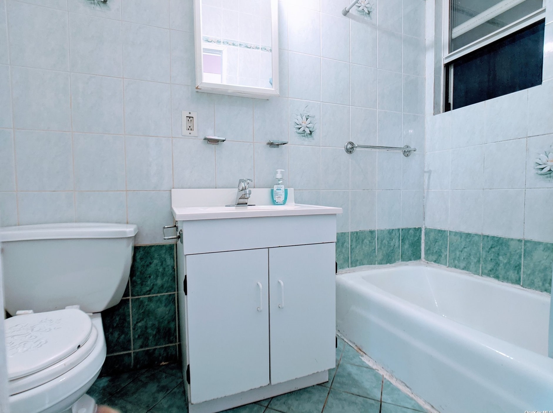 69-20 Frst Ave, Flushing NY exterior