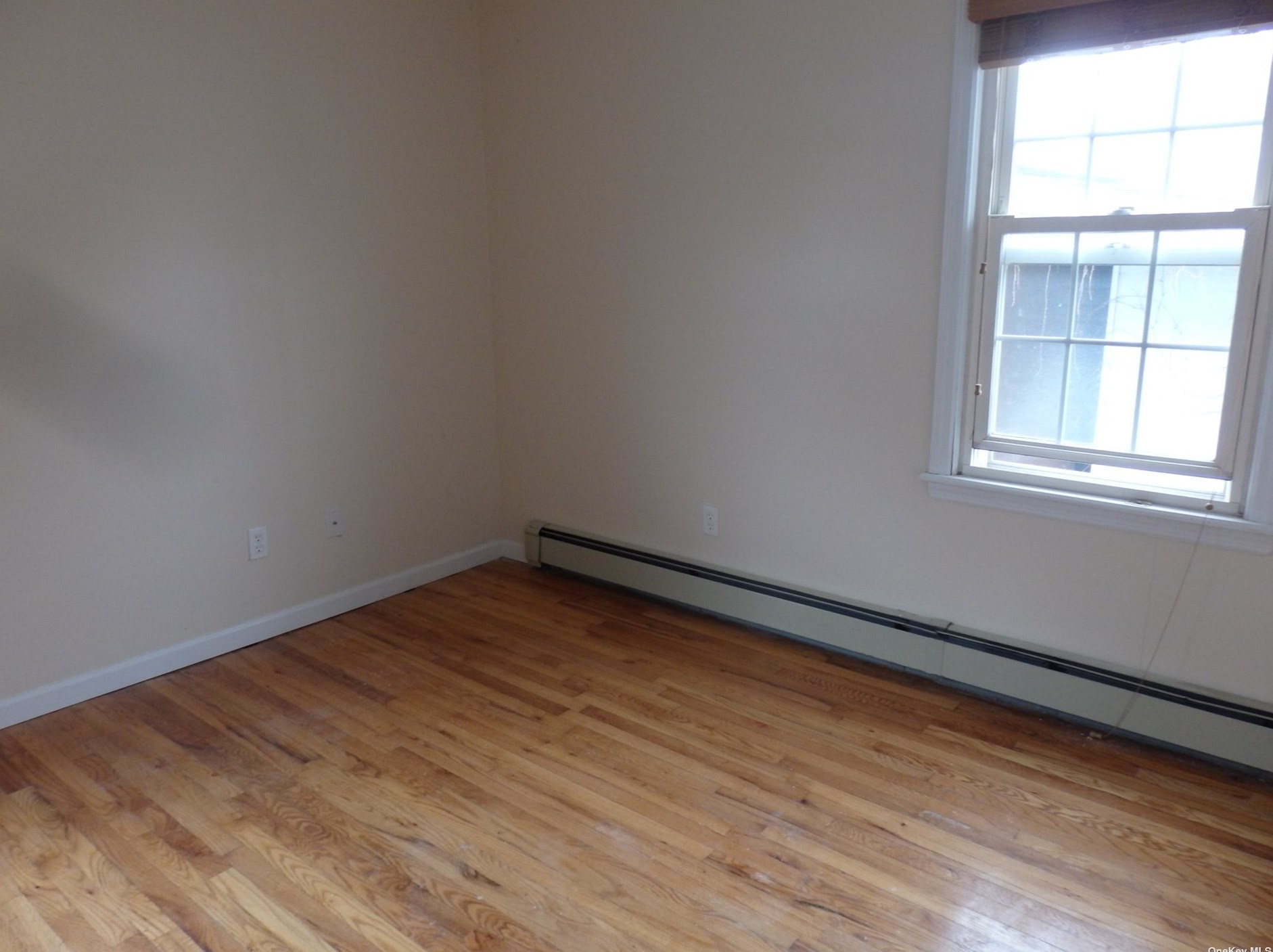 2664 Rosebud Ave, North Merrick NY 11566-4946 exterior