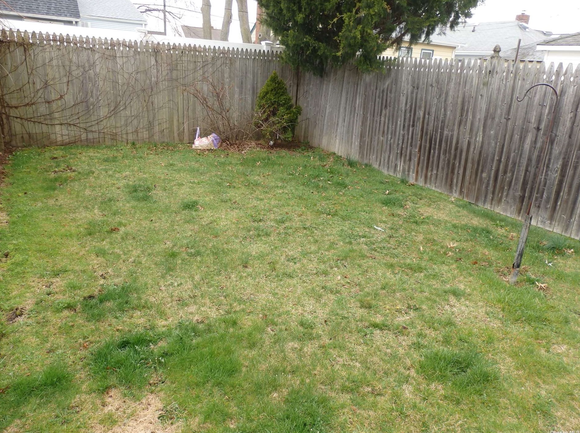 2664 Rosebud Ave, North Merrick NY 11566-4946 exterior