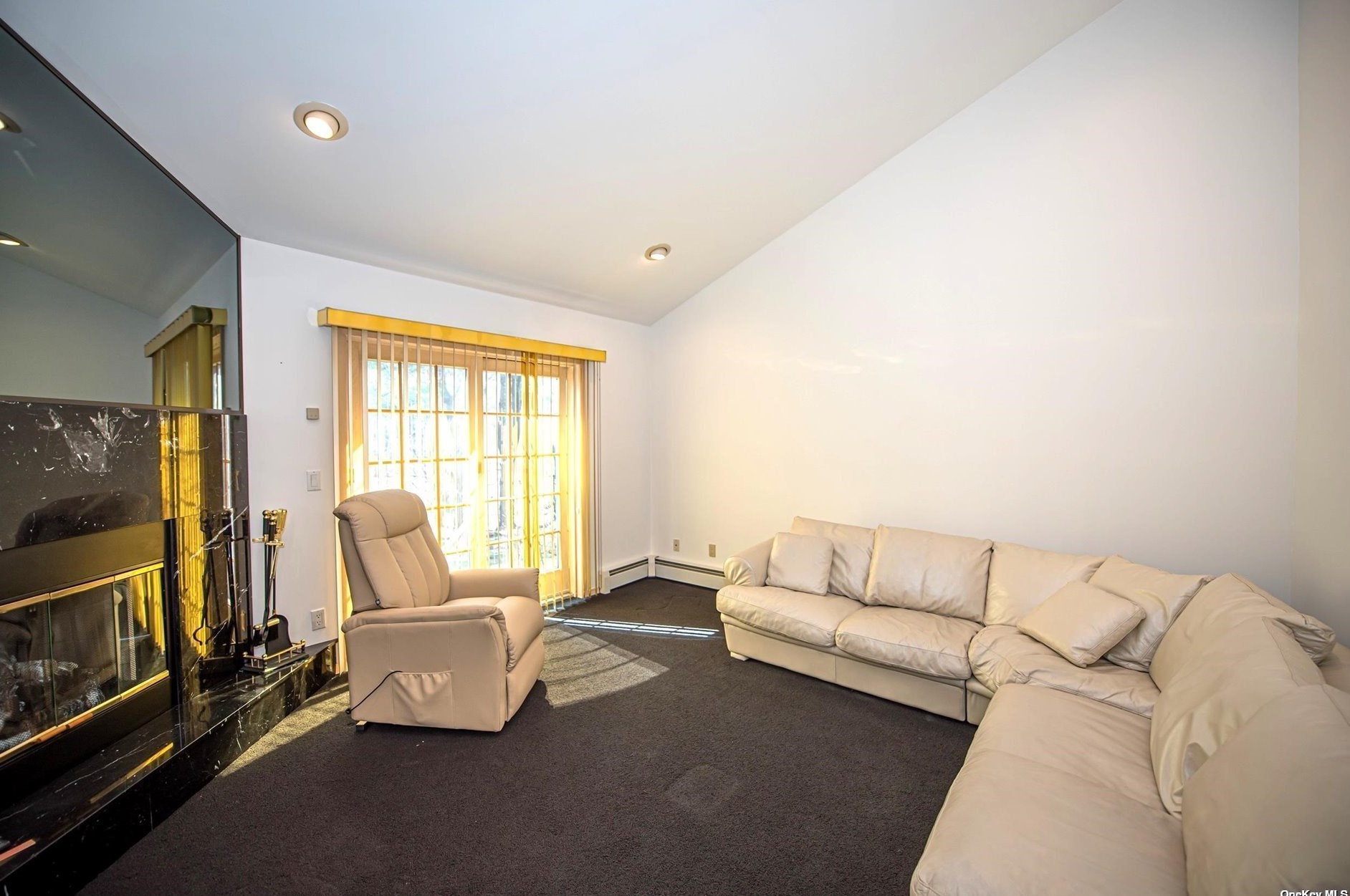 292 Holbrook Rd, Hauppauge NY  11779-1813 exterior