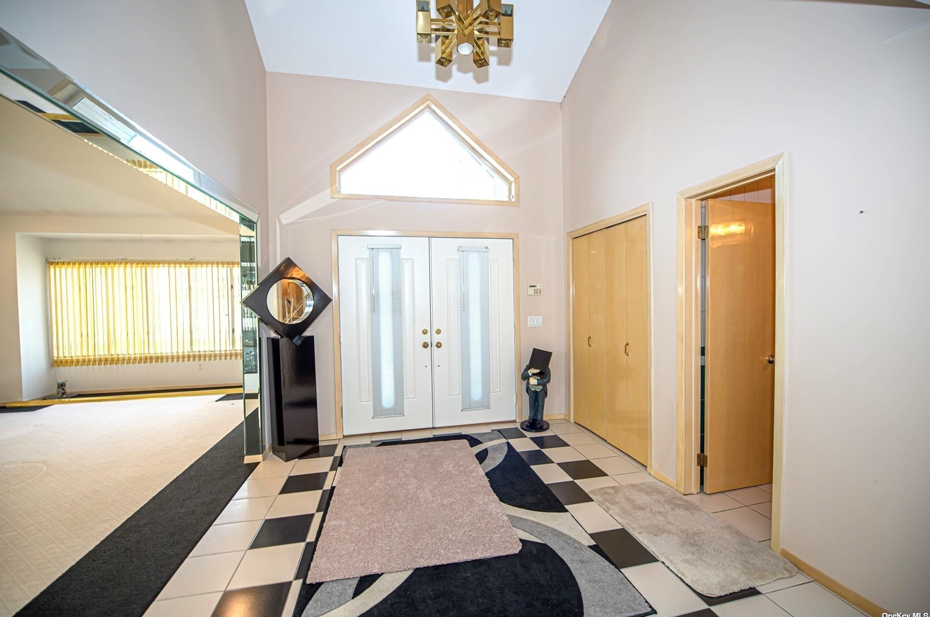 292 Holbrook Rd, Hauppauge NY  11779-1813 exterior