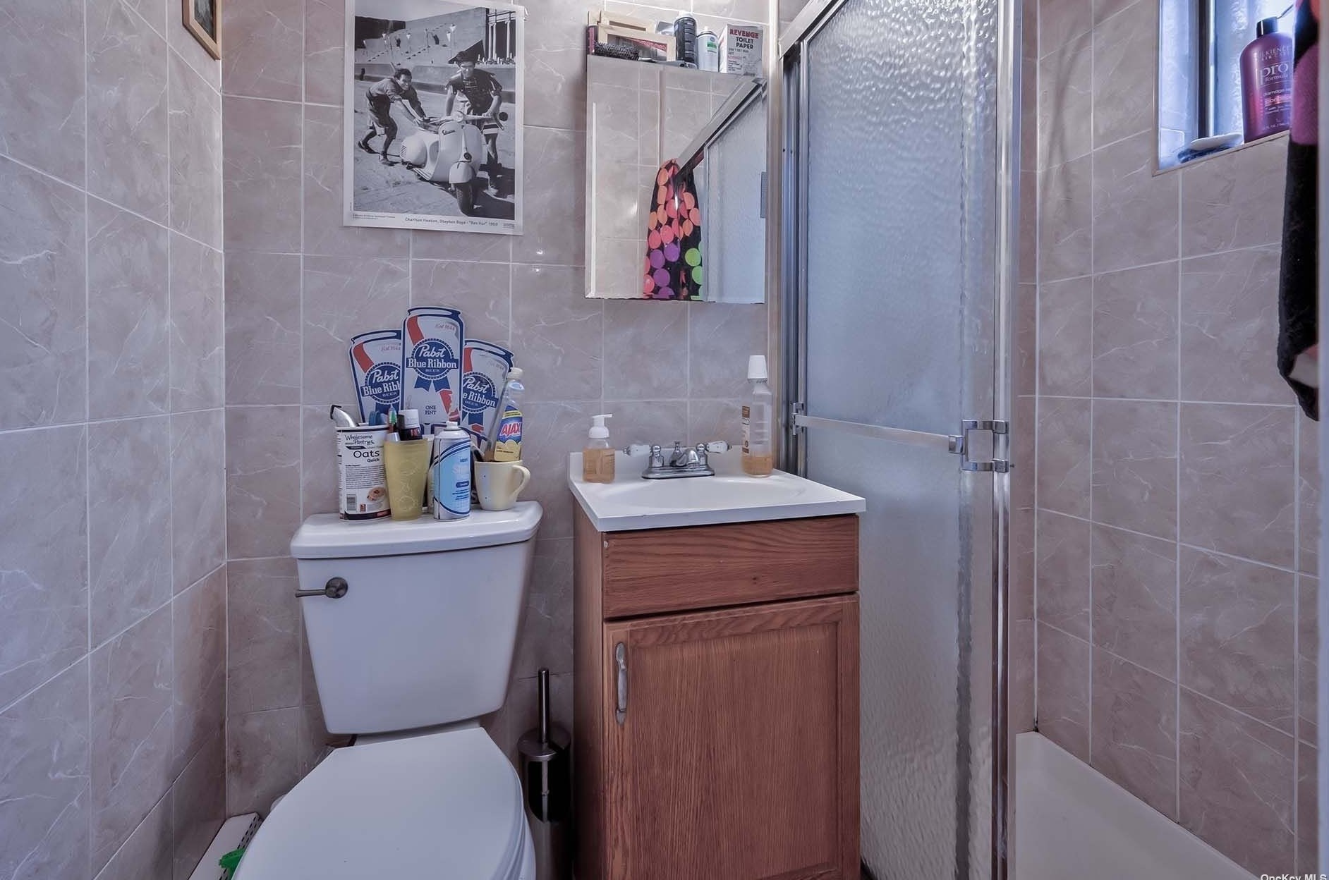 614 Woodbury Rd, Hicksville NY 11803-1012 exterior