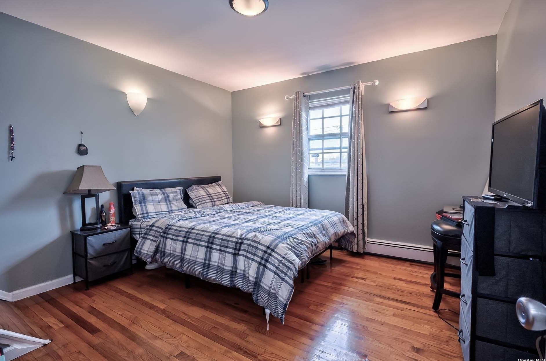 614 Woodbury Rd, Hicksville NY 11803-1012 exterior