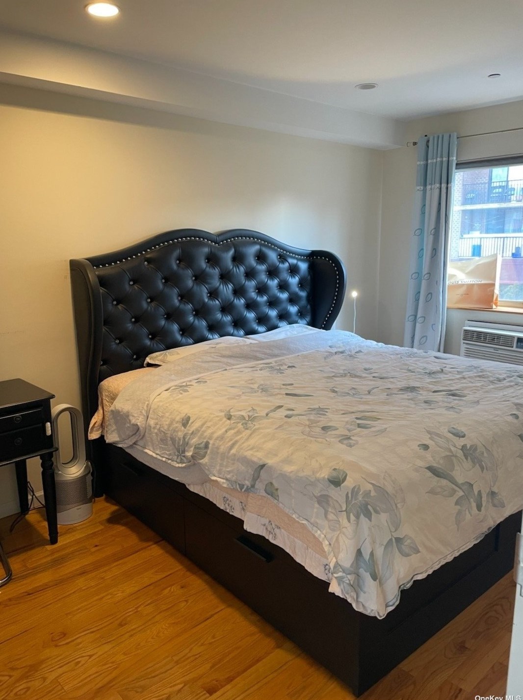 3822 147th St, Flushing NY  11354-4721 exterior