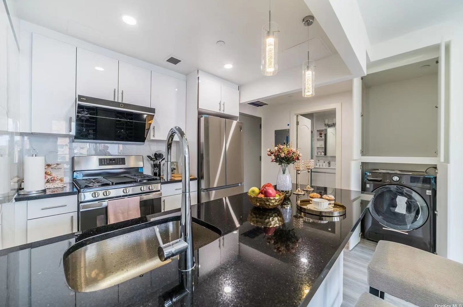 144-27 Sanford Ave, Flushing NY 11355-4231 exterior