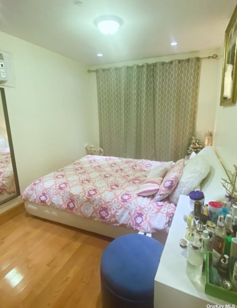 5612 136th St, Flushing NY  11355-5029 exterior