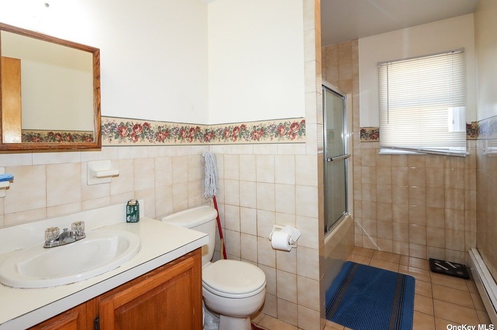 14 2nd St, Glen Cove NY  11542-3824 exterior