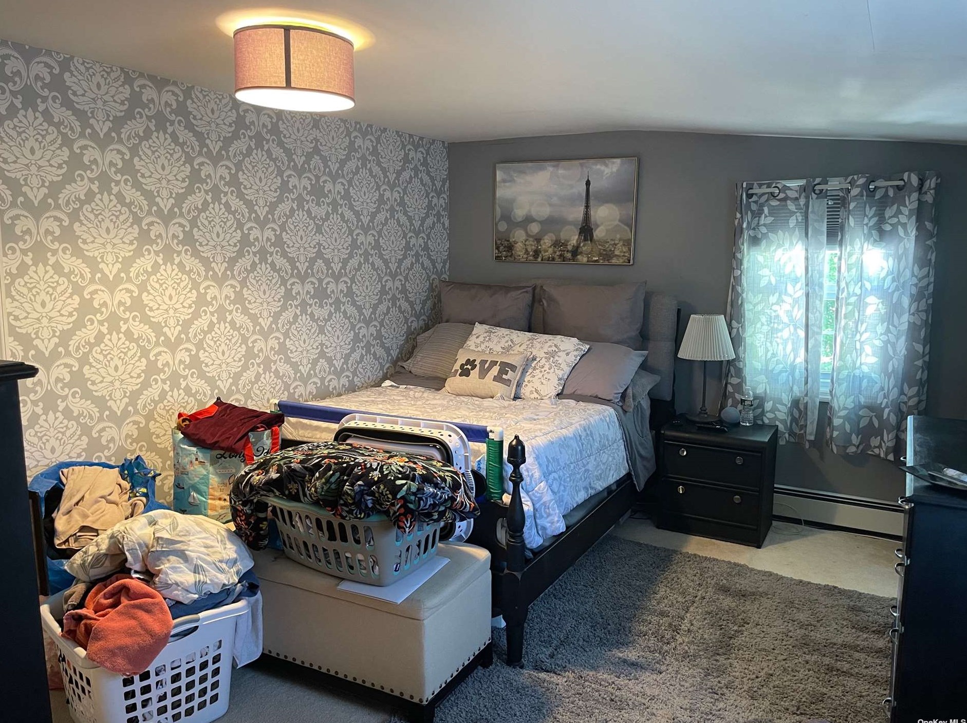 660 Hicksville Rd, East Massapequa NY  11758-1222 exterior