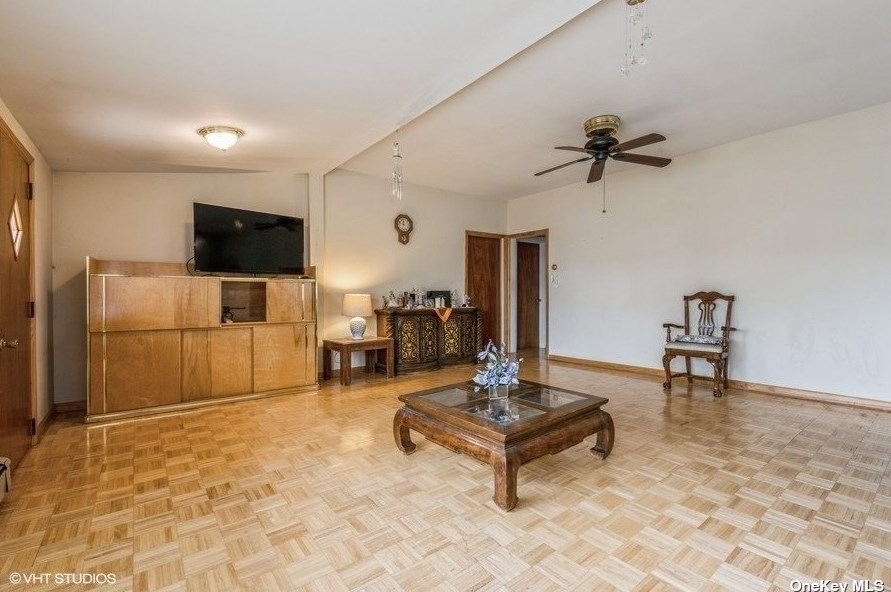 2290 Edna Ct, North Baldwin NY  11510-3105 exterior