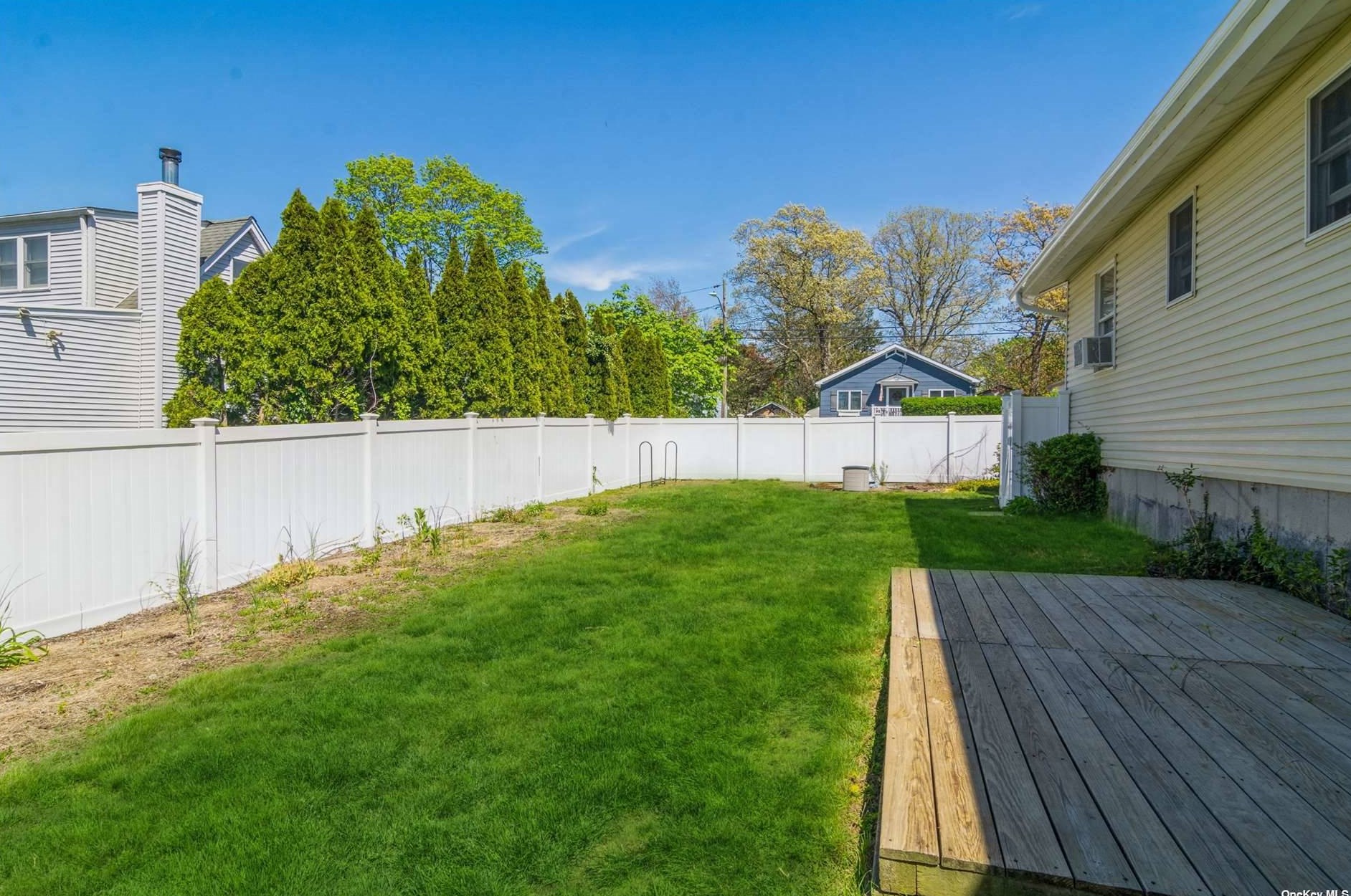 31 Naiad Rd, Rocky Point NY  11778-9678 exterior