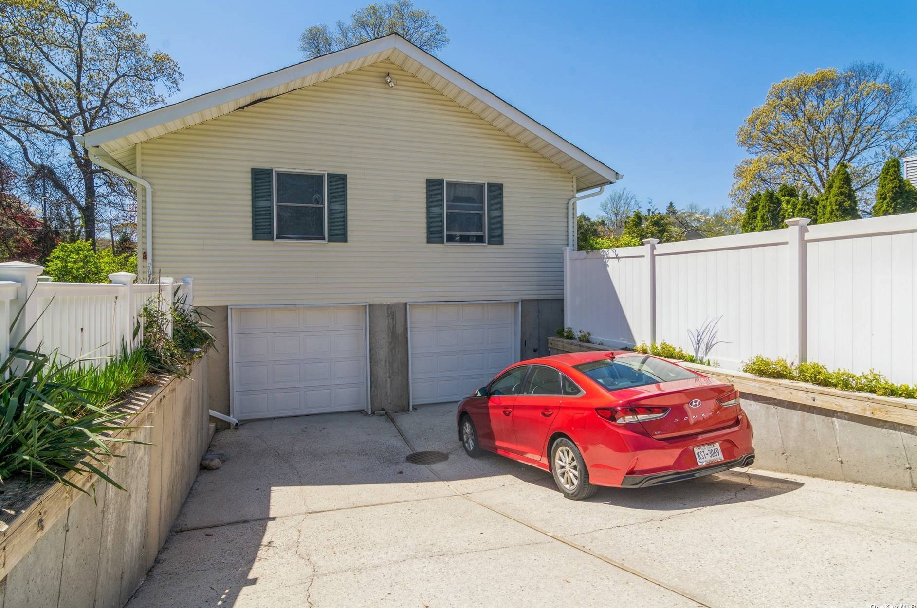 31 Naiad Rd, Rocky Point NY  11778-9678 exterior