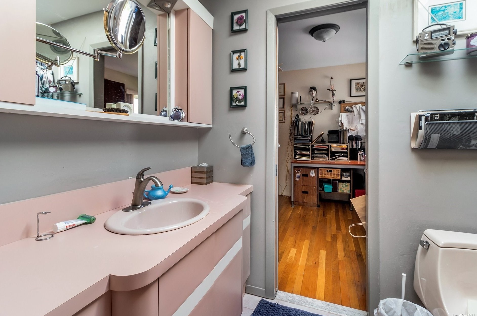 15 Bayview St, East Massapequa NY  11758-7602 exterior