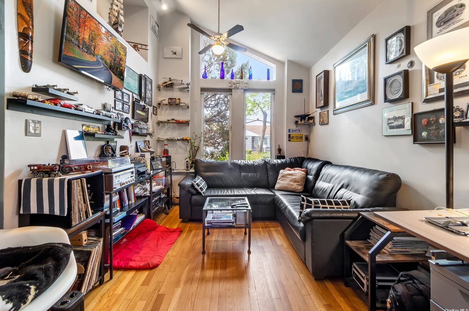 15 Bayview St, East Massapequa NY  11758-7602 exterior