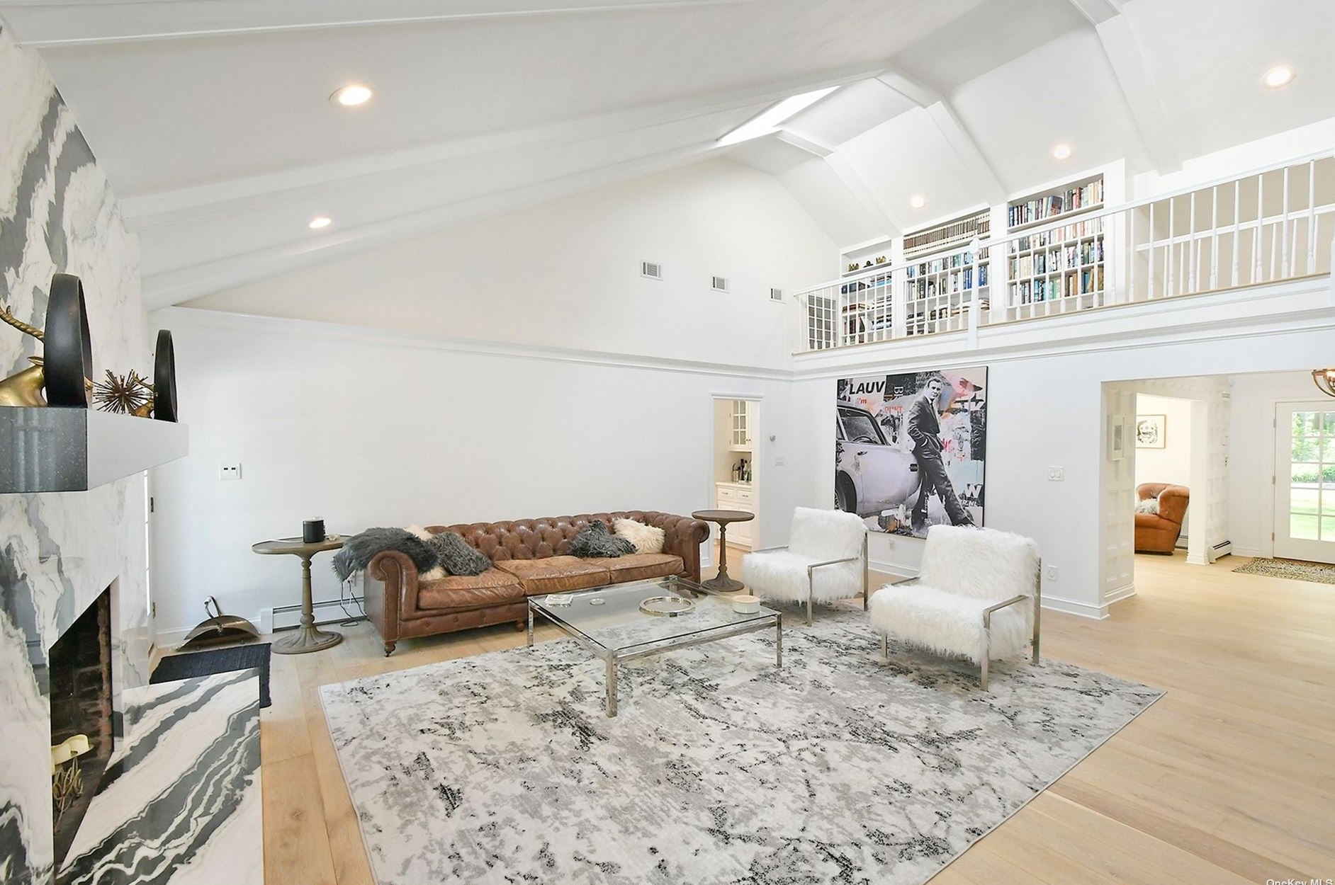 310 Annandale Dr, Syosset NY  11791-1001 exterior