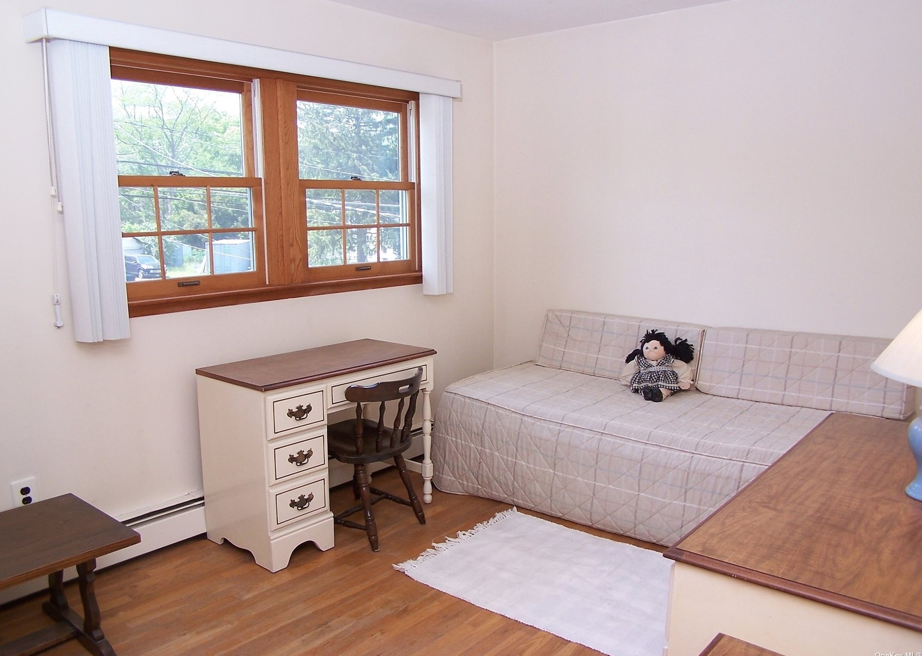 1947 Louis Kossuth Ave, Hauppauge NY 11779-6423 exterior