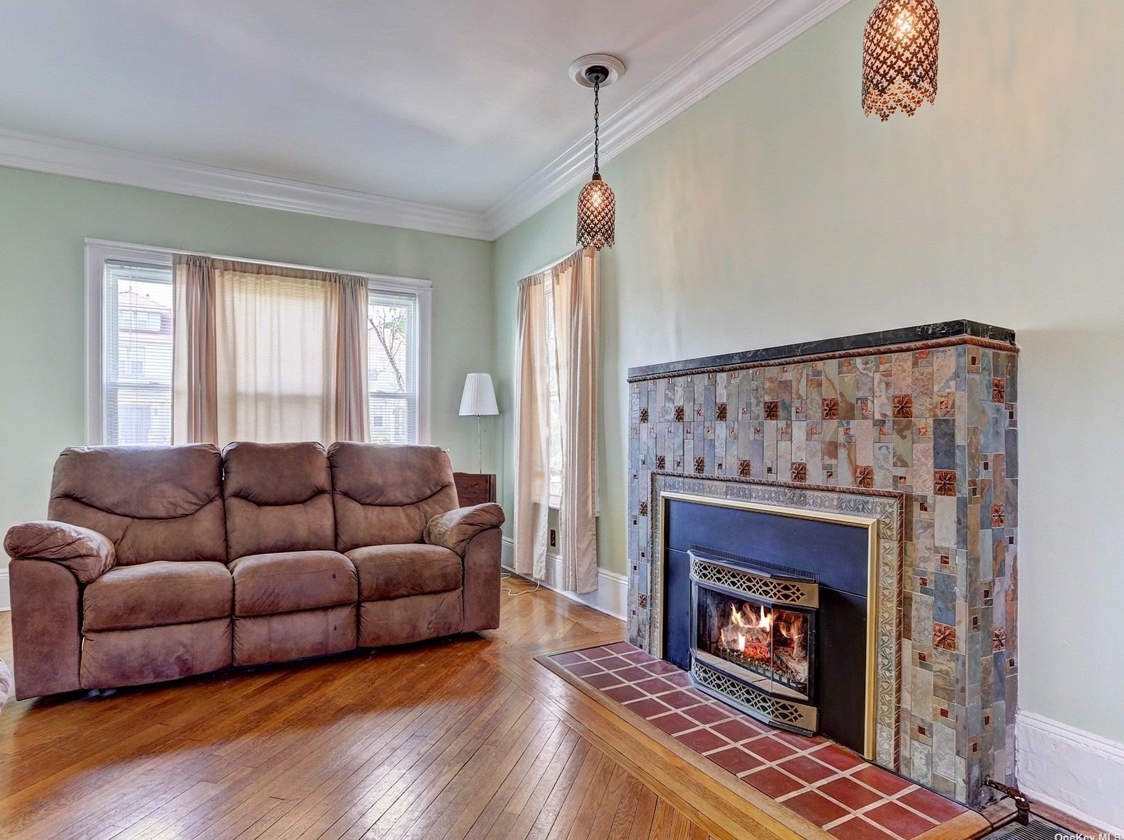 264 National Blvd, East Atlantic Beach NY  11561-3323 exterior