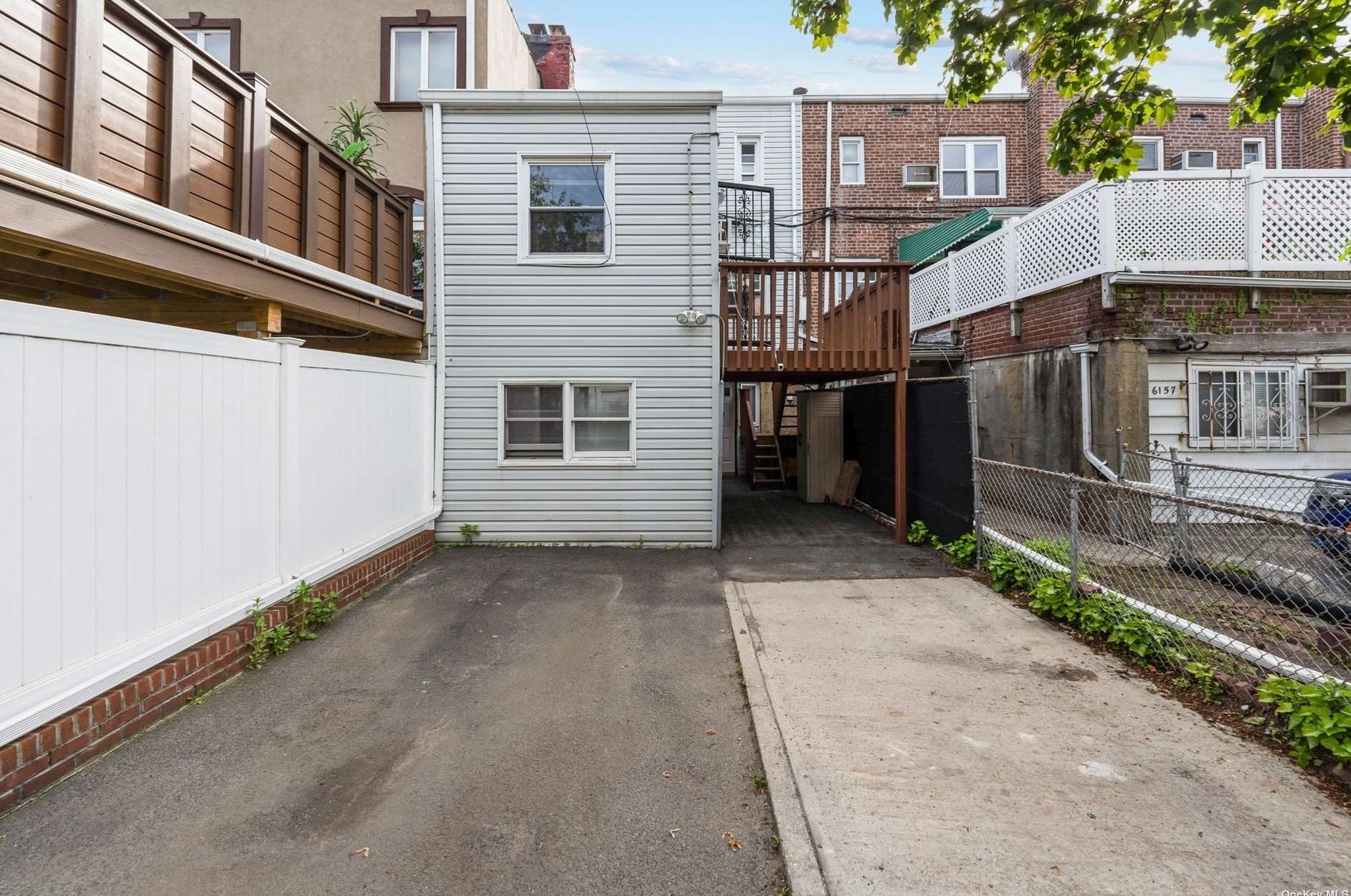 61-59 77 Pl, Flushing NY exterior