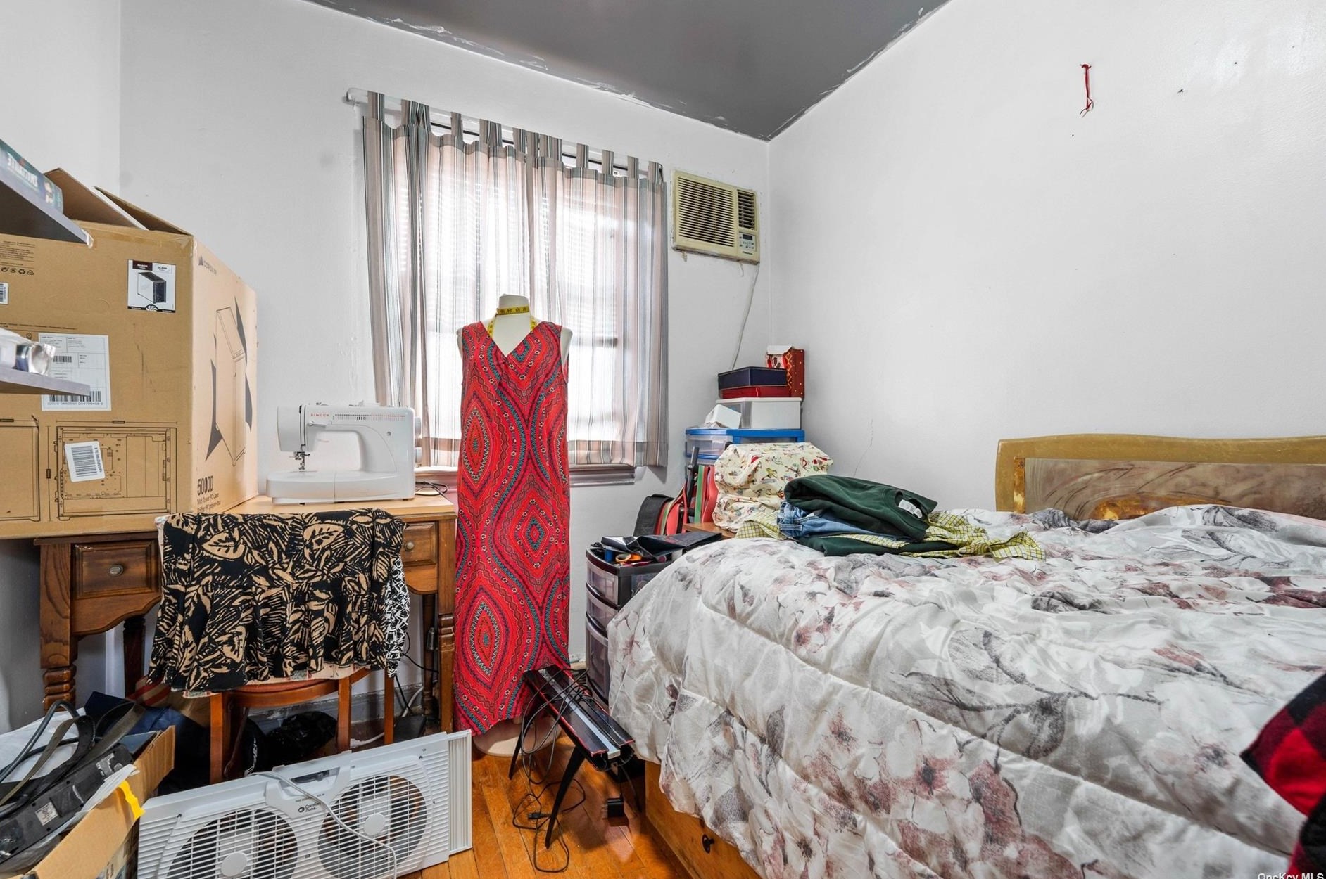 61-59 77 Pl, Flushing NY exterior