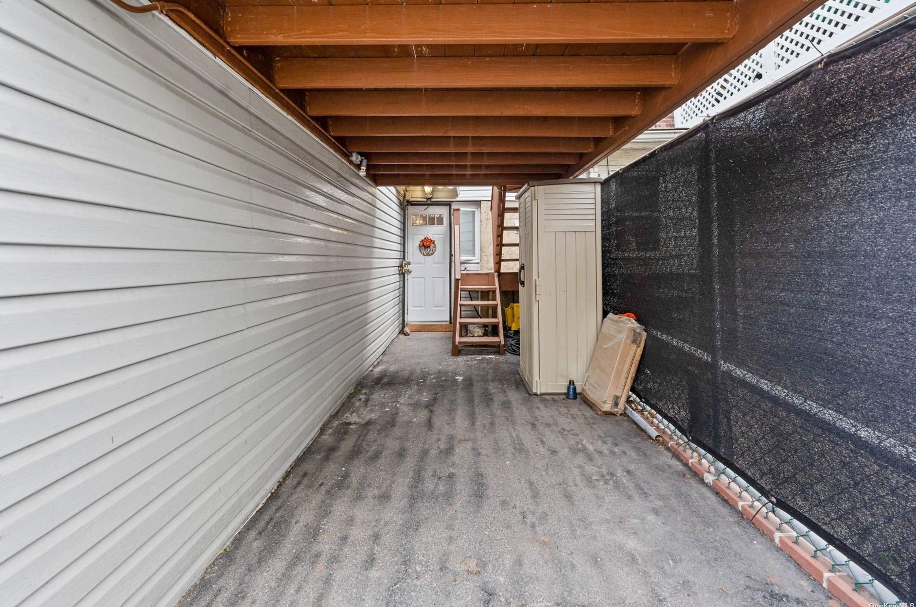 61-59 77 Pl, Flushing NY exterior