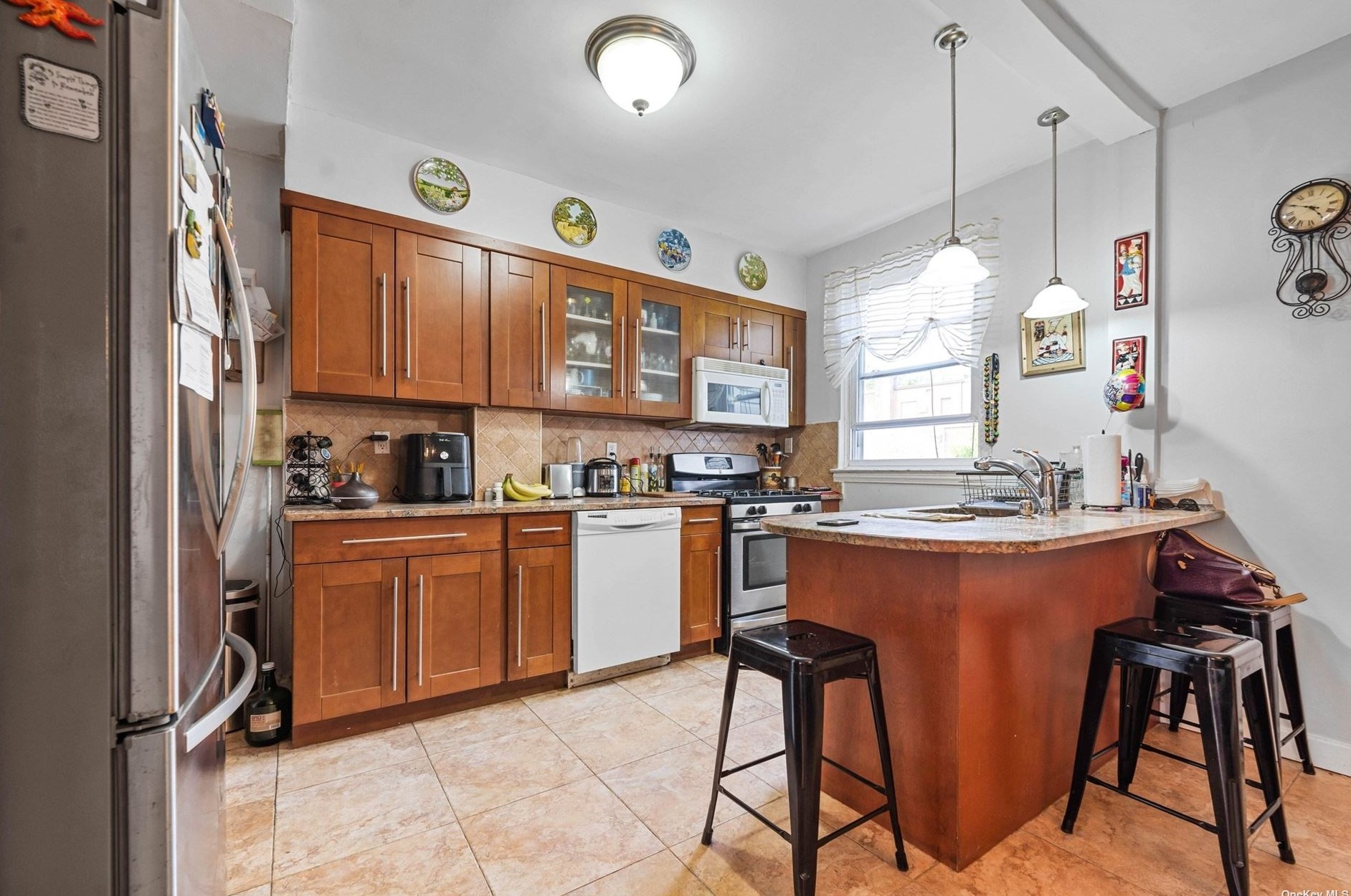 61-59 77 Pl, Flushing NY exterior