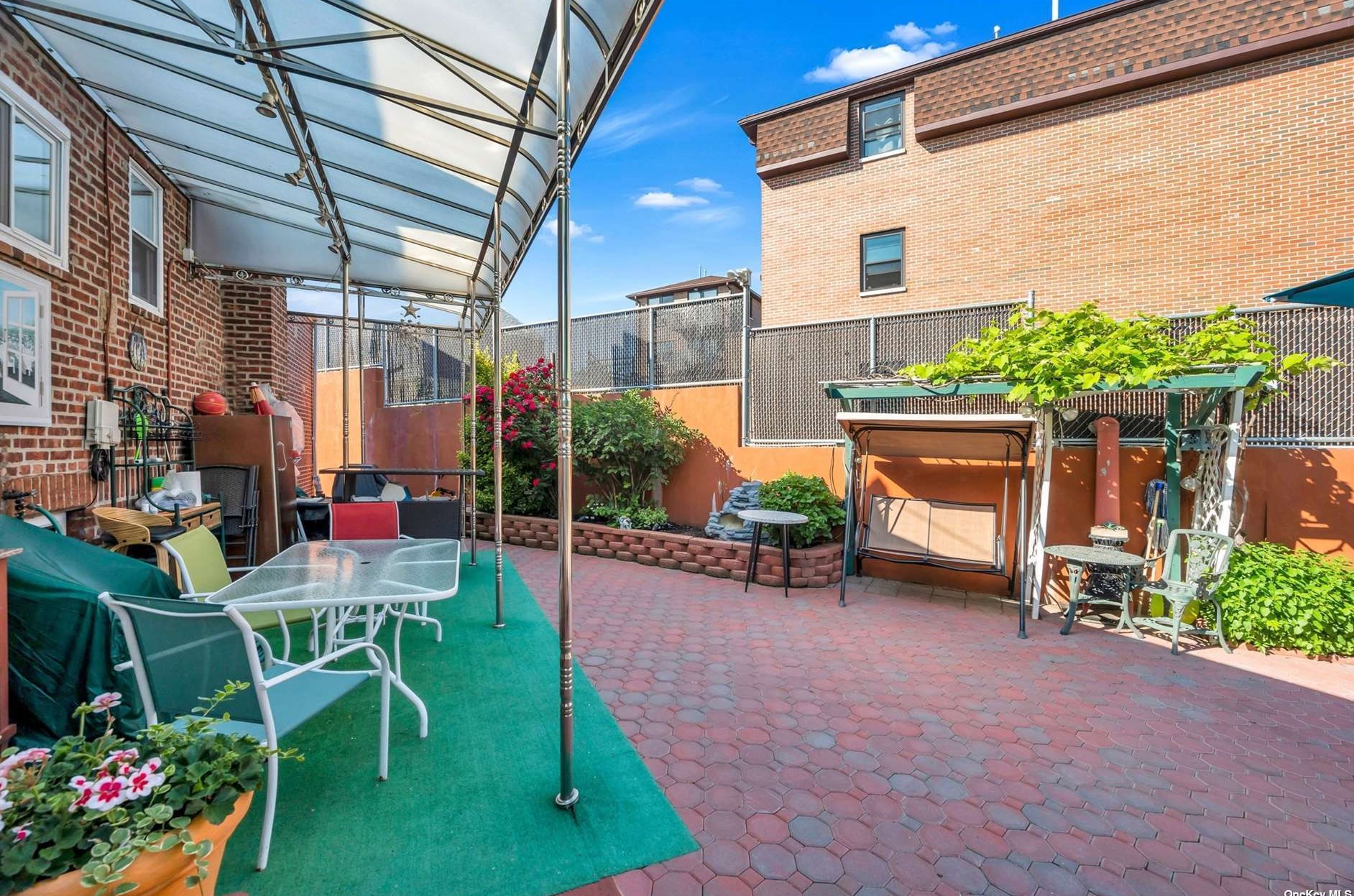 8021 57th Ave, Flushing NY  11373-4705 exterior