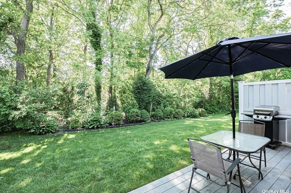 507 Sara Cir, Prt Jefferson Station NY  11776-2741 exterior