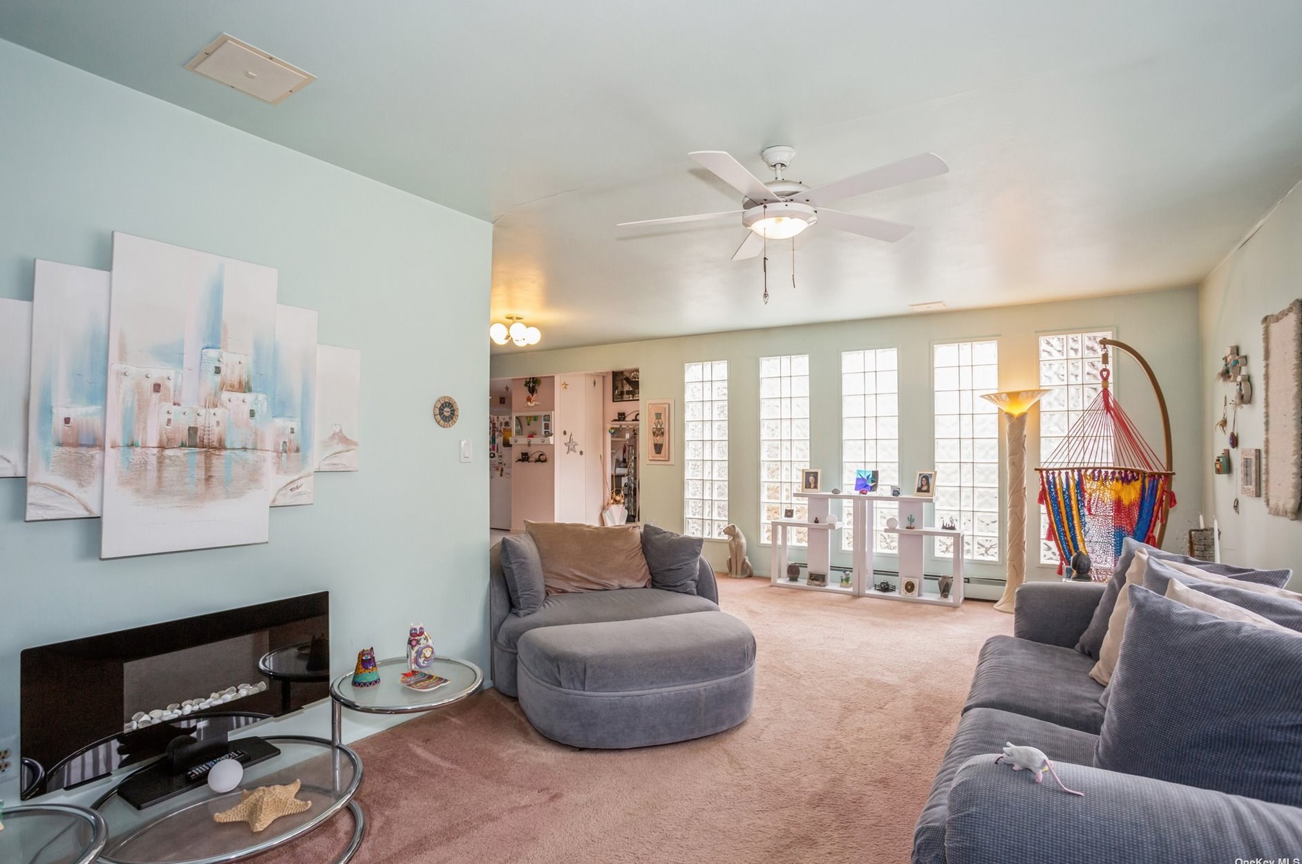 8 Malcolm St, North Bellport NY  11713-1008 exterior