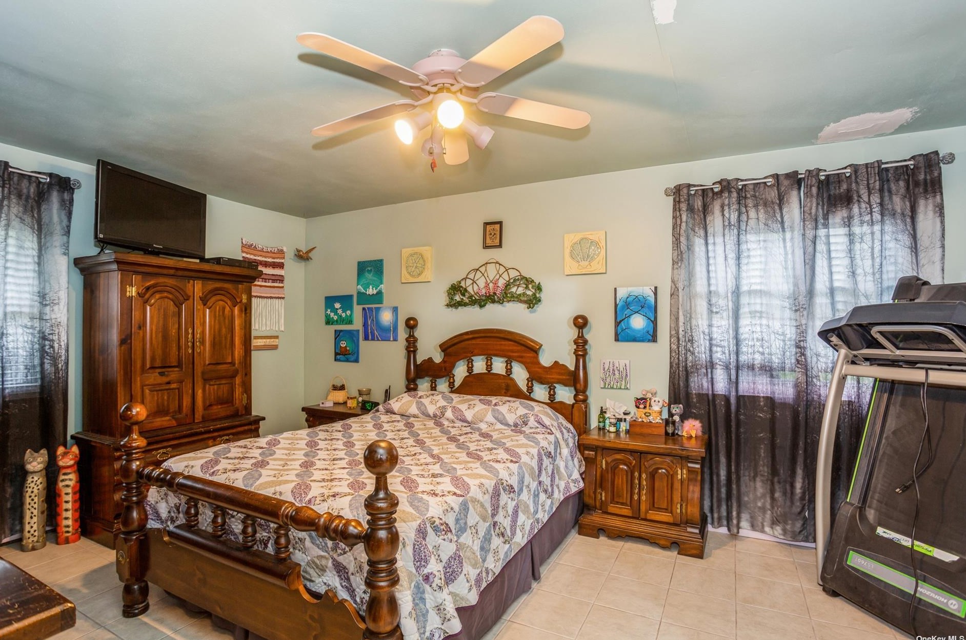 8 Malcolm St, North Bellport NY  11713-1008 exterior