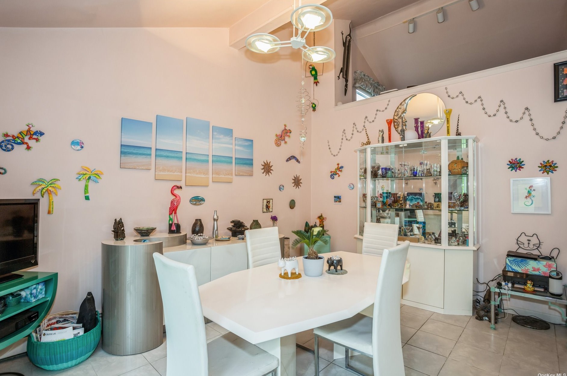 8 Malcolm St, North Bellport NY  11713-1008 exterior